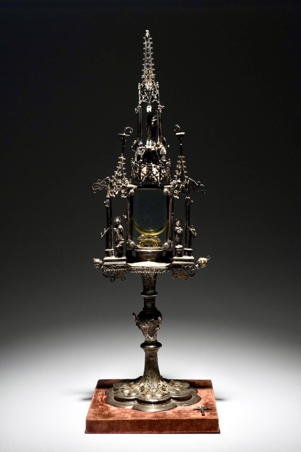 A gilt silver monstrance with inlaid semi-precious stones, dated 1614